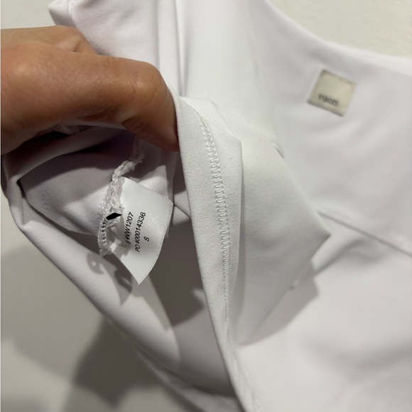 Vuori Alltheform Tank Size Small - Picture 3 of 4